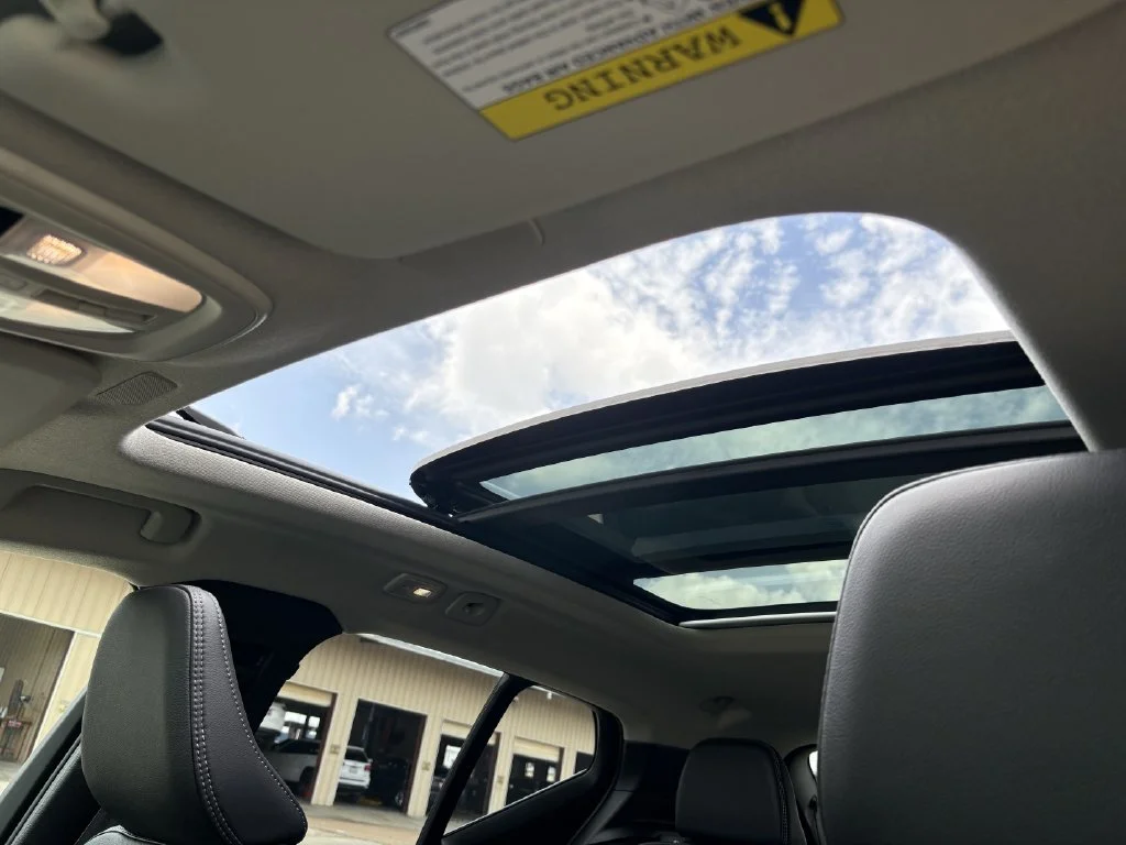 New 2026 Aurora Silver Volvo Core image 22