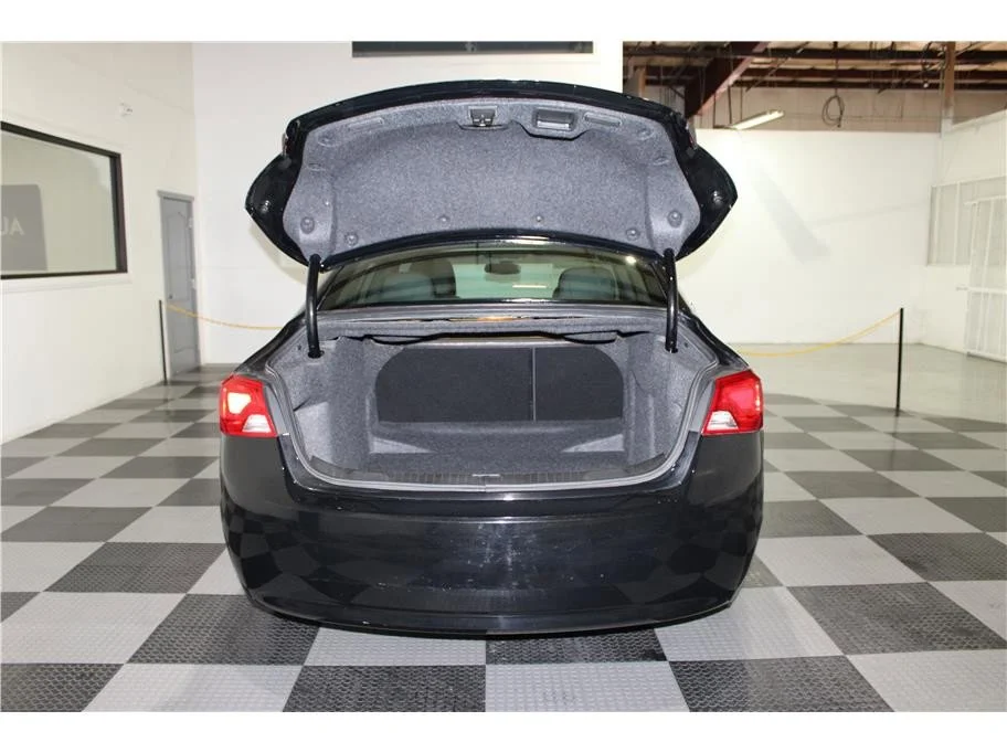 Used 2019 Mosaic Black Metallic Chevrolet LT image 19