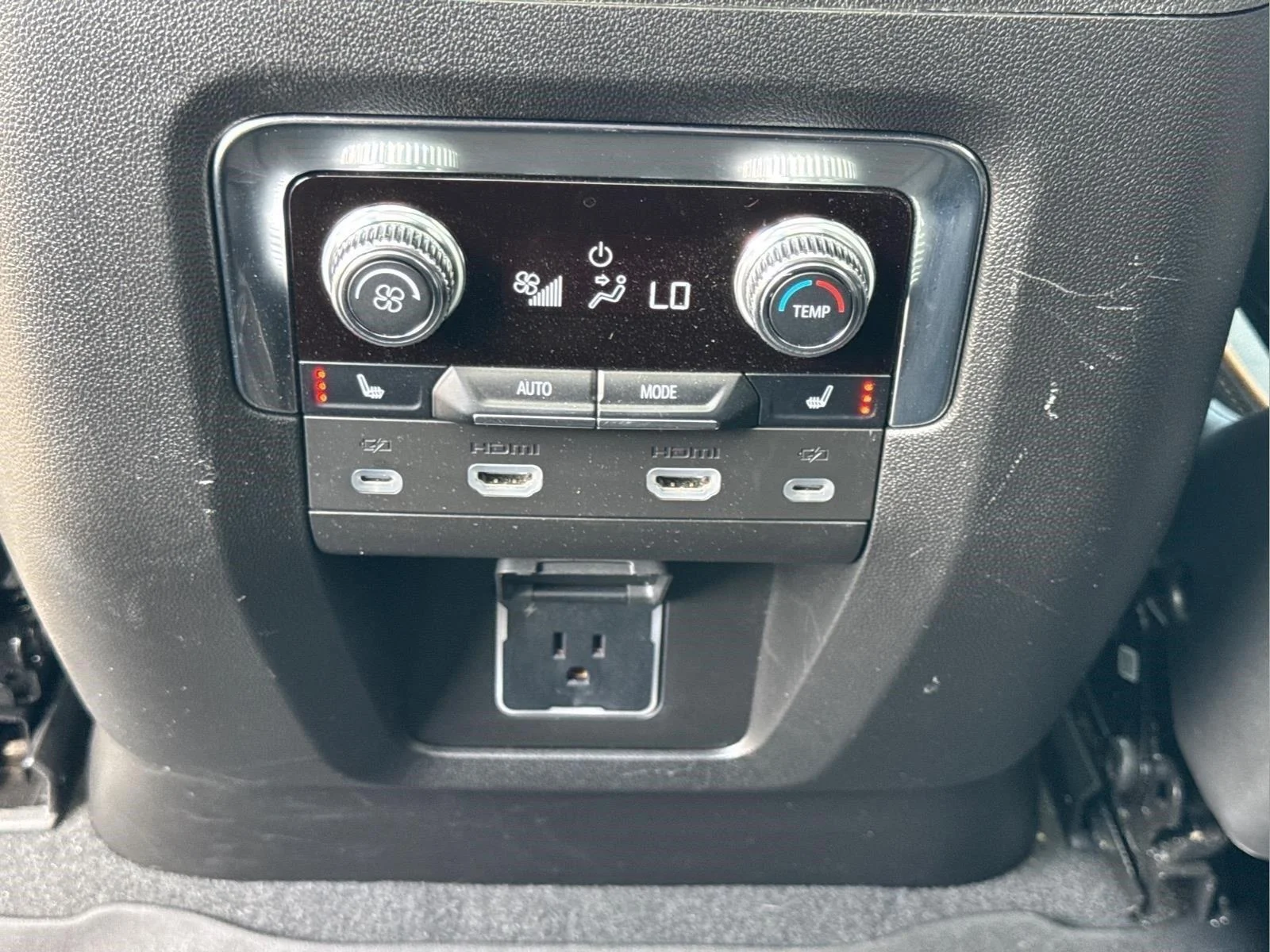 Used 2024 Summit White GMC AT4 image 16