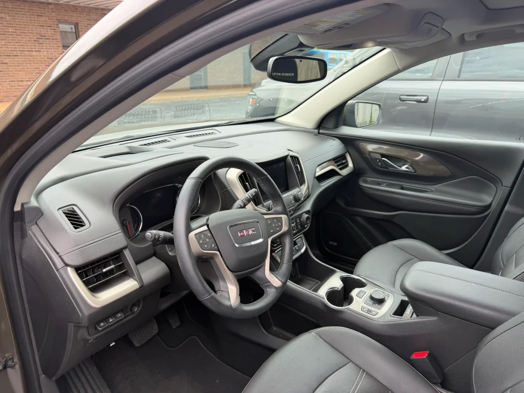 Used 2023 Deep Bronze Metallic GMC Denali image 5