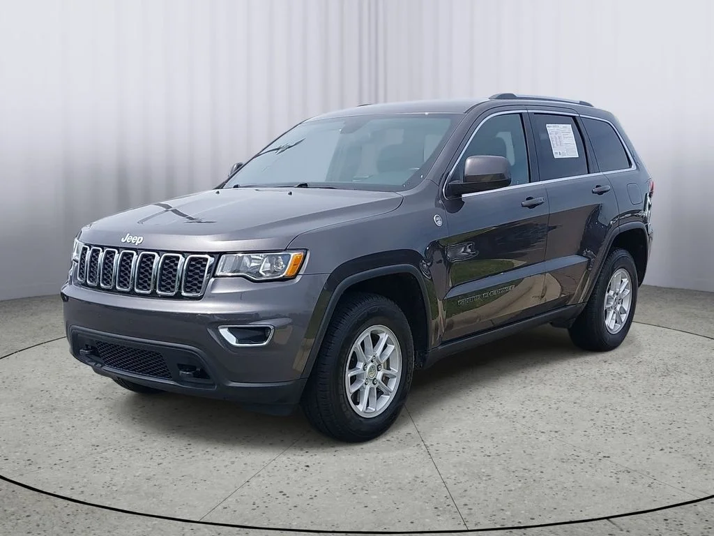 Used 2020 Gray Jeep Laredo E image 7