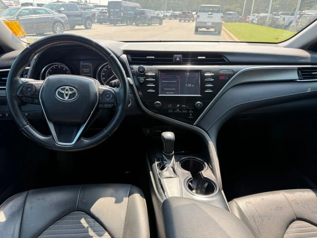 Used 2018 Gray Toyota SE image 7