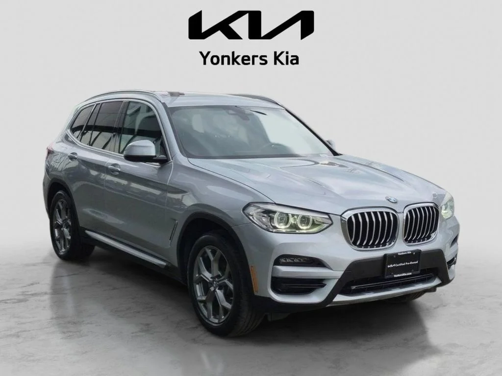 Used 2020 Silver BMW xDrive30i image 4