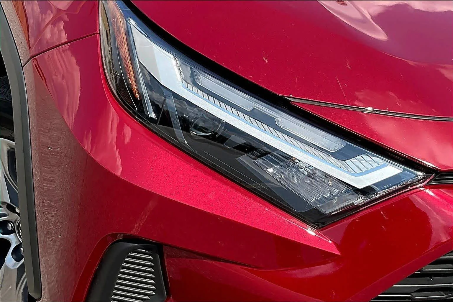 Used 2024 Ruby Flare Pearl Toyota XLE image 28
