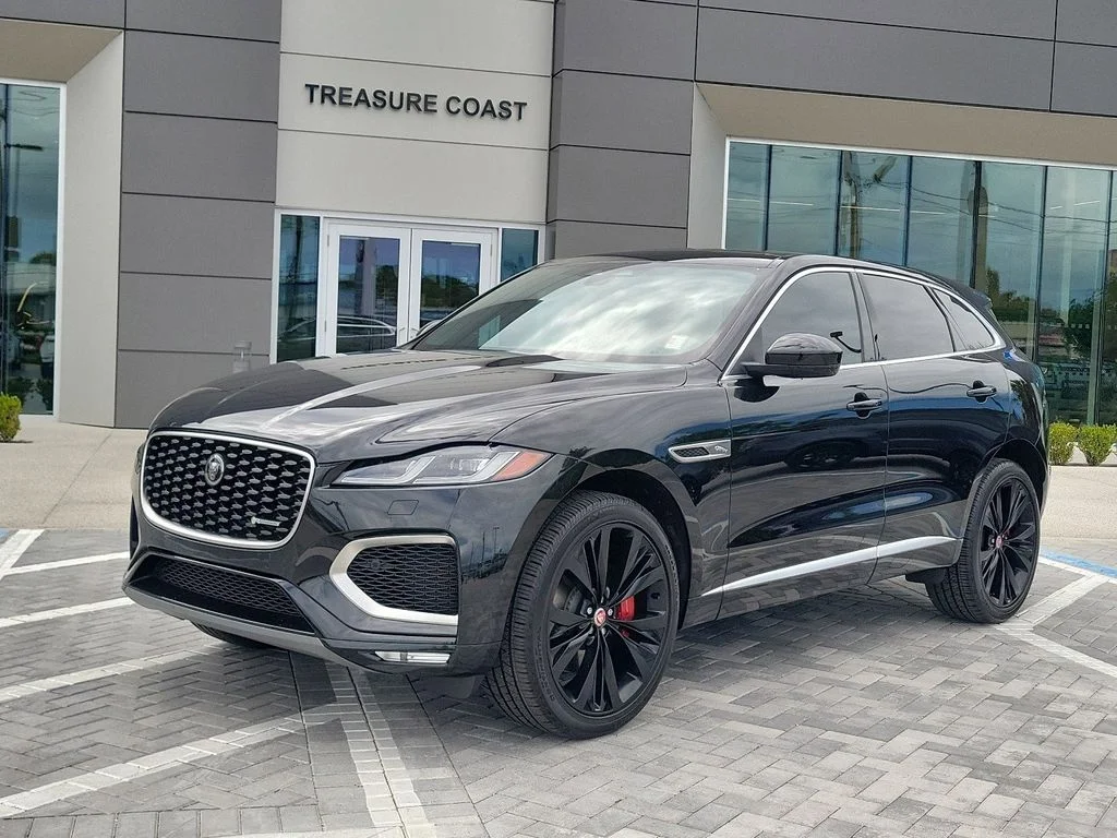 2023 Jaguar F-PACE P400 R-Dynamic S's photo