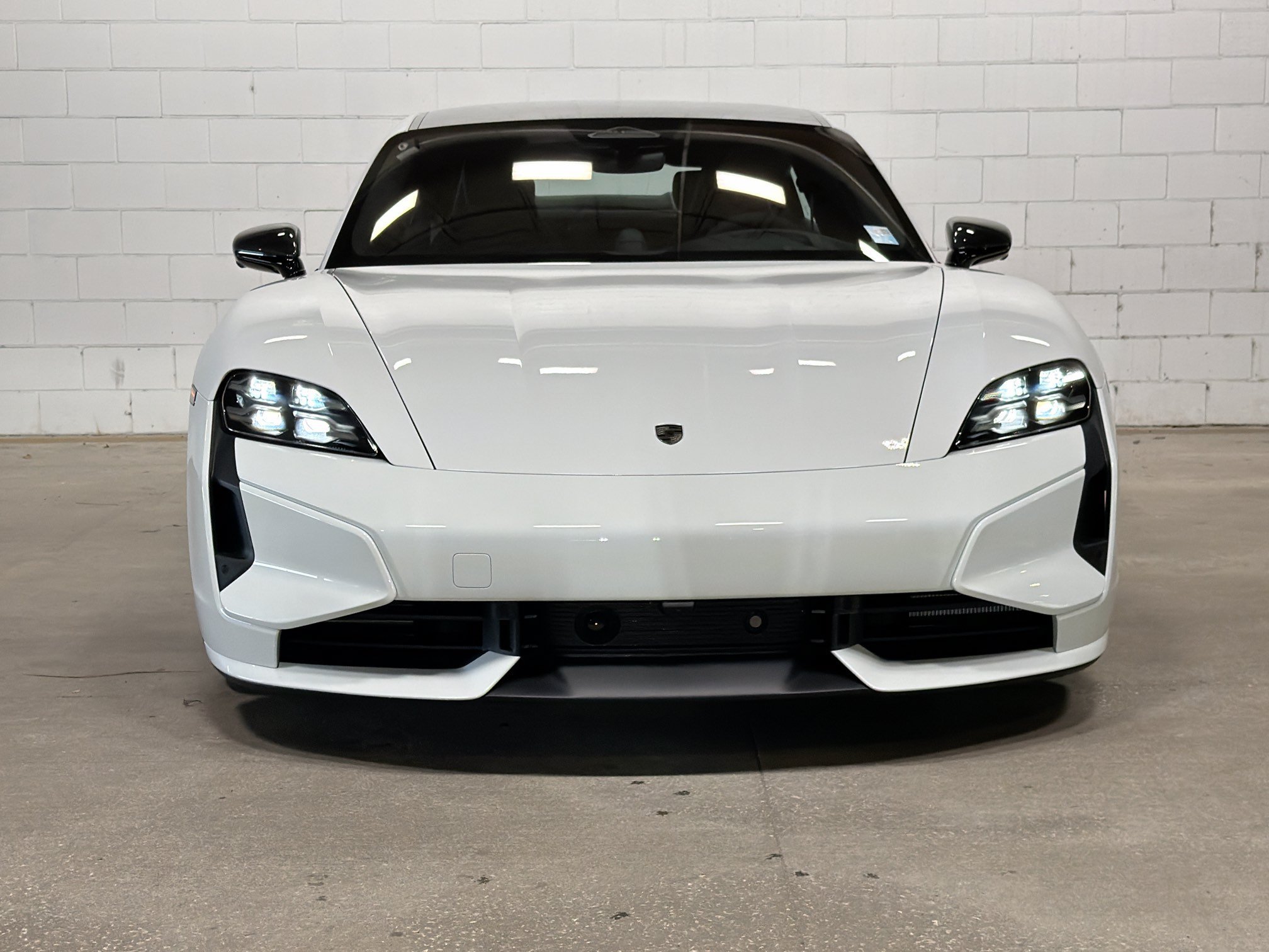 New 2027 White Porsche Turbo image 9