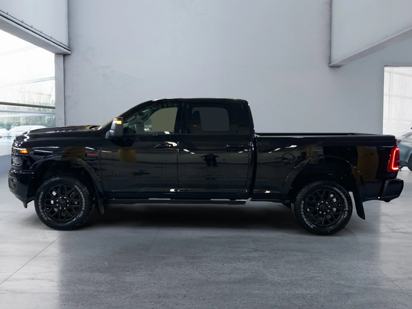 New 2026 Diamond Black Crystal Pearl Ram Limited image 2