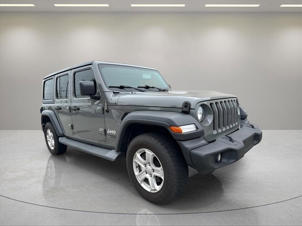 Used 2018 Sting-Gray Clearcoat Jeep Sport S image 3