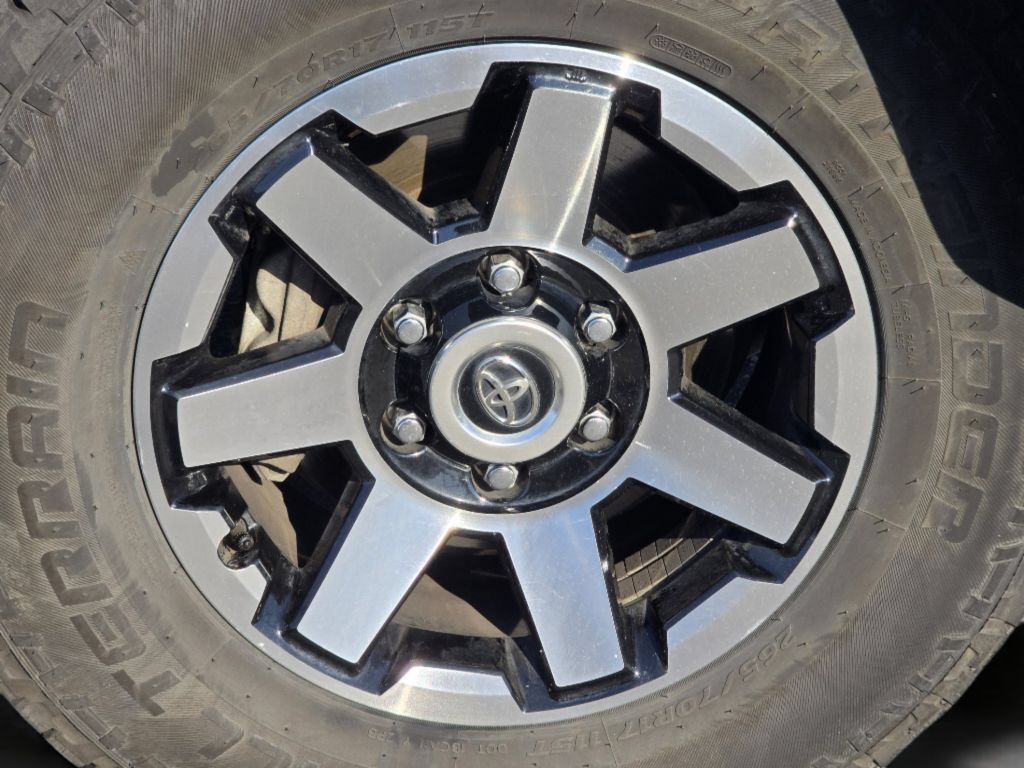 Used 2022 Classic Silver Metallic Toyota TRD Off-Road Premium image 27