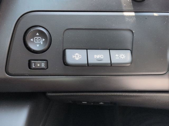 Used 2015 ARCTIC WHITE Chevrolet Z51 2LT image 20