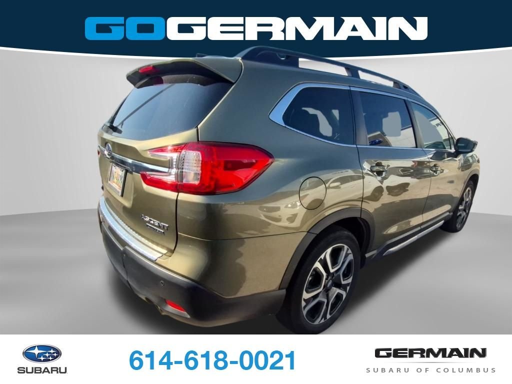 Used 2025  Subaru Limited image 11