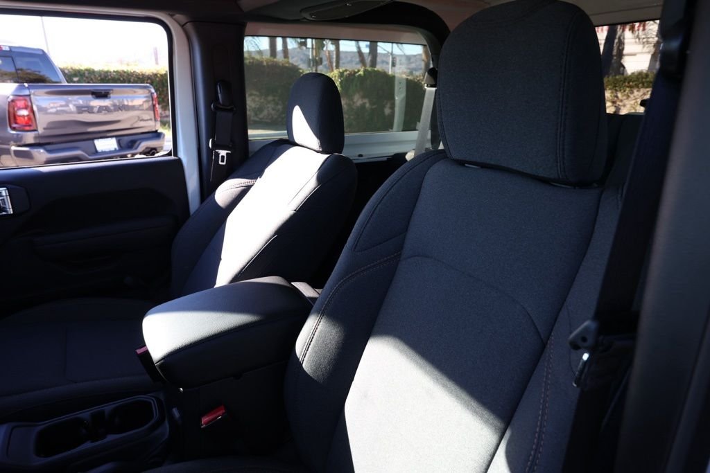 New 2026 Bright White Clear-Coat Exterior Paint Jeep Sport S image 14