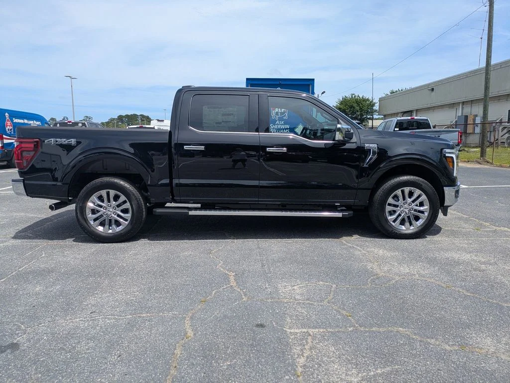 New 2026 Agate Black Metallic Ford Lariat image 3