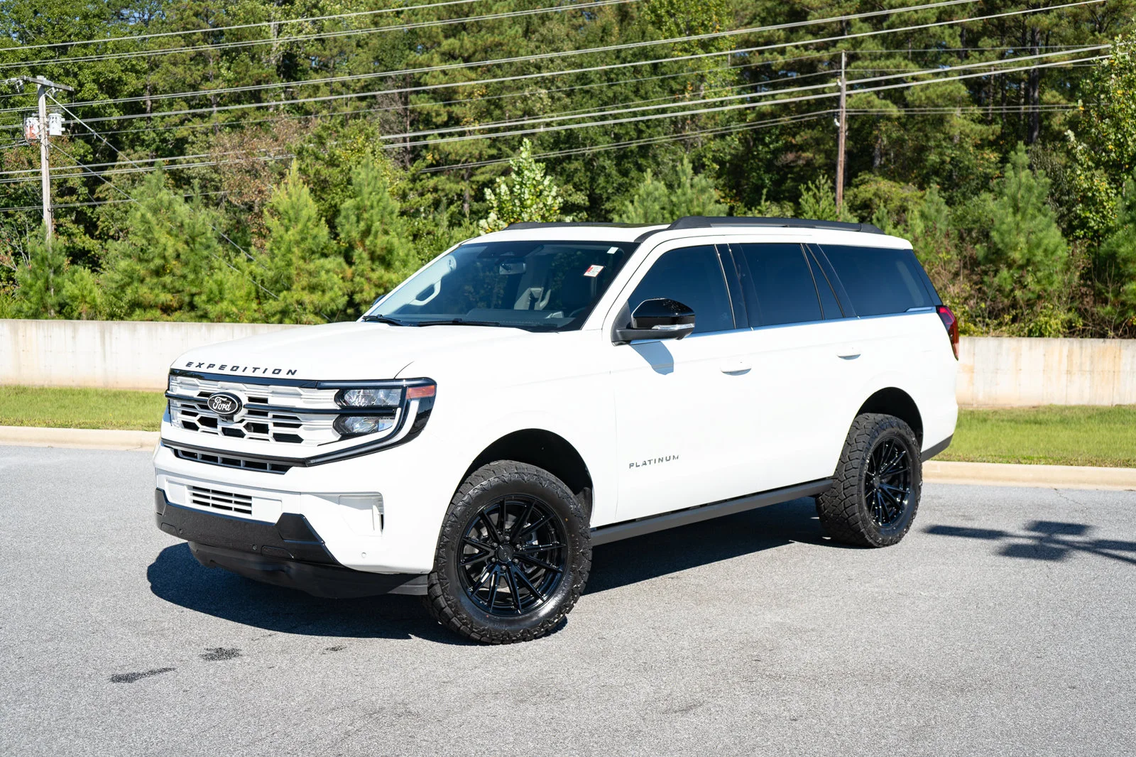Used 2027 White Ford Platinum image 4