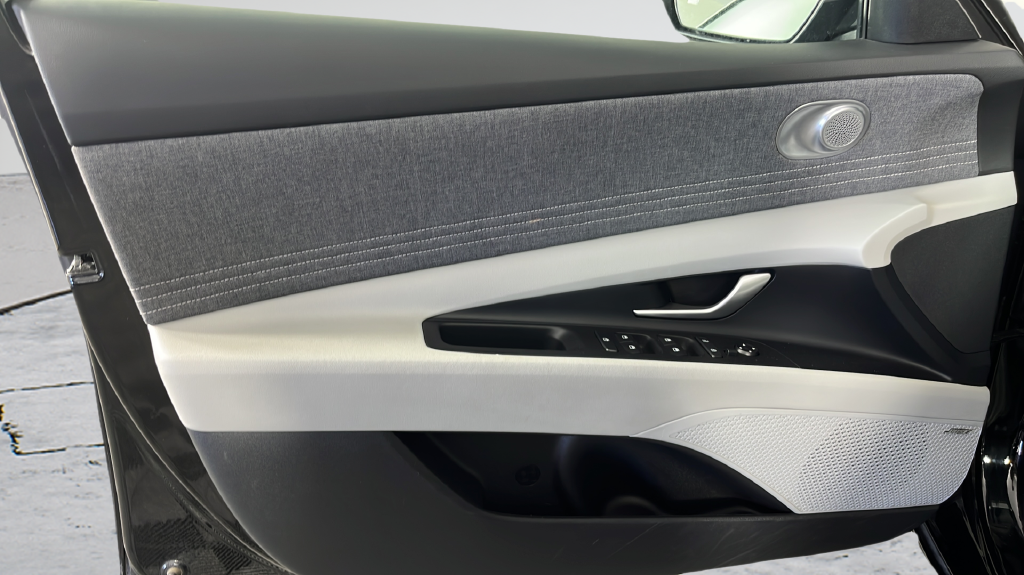 2024 Hyundai Elantra Limited - Photo 15