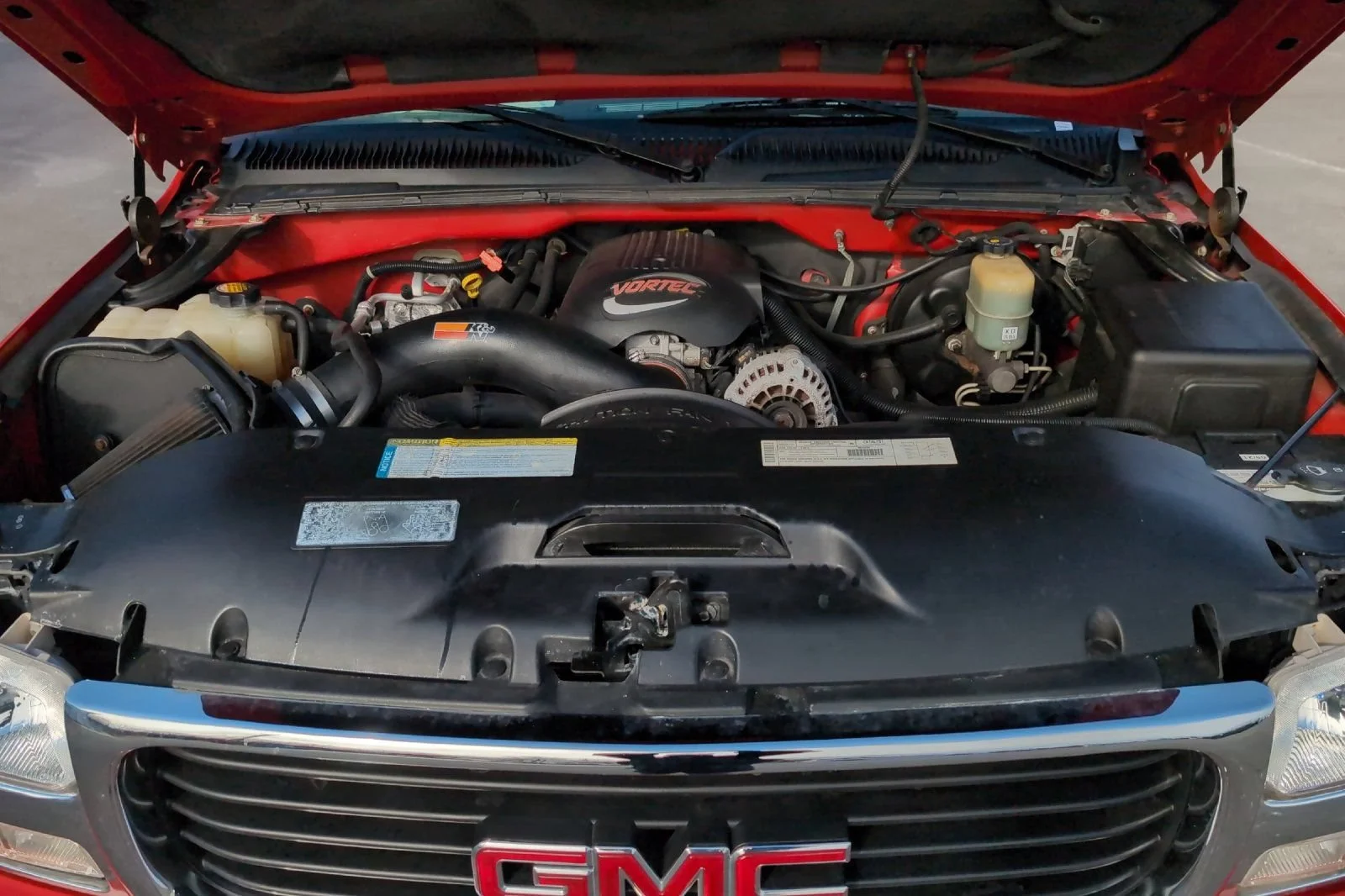 Used 2001 Fire Red GMC SLE image 25
