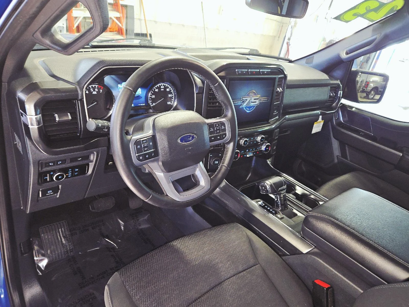 Used 2023 Atlas Blue Ford XLT image 32