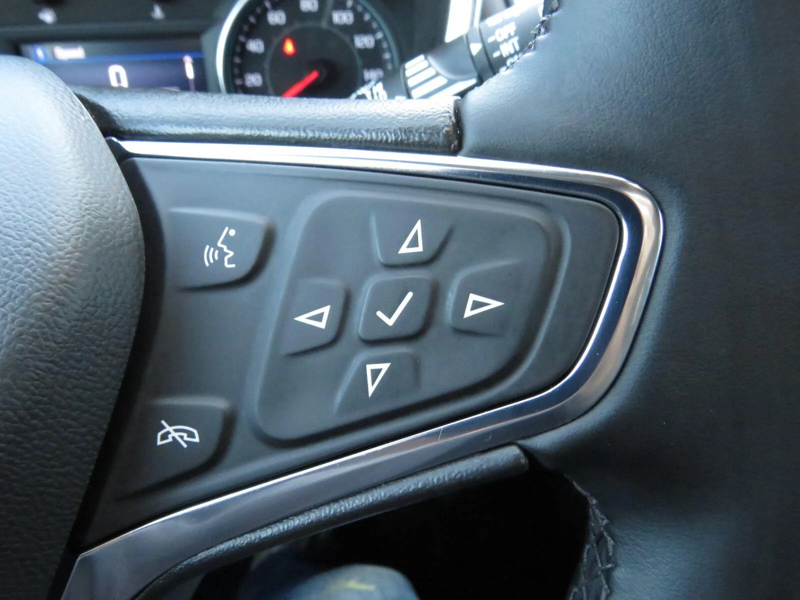 Used 2024 Radiant Red Tintcoat Chevrolet LT image 35
