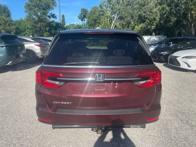Used 2021 Maroon Honda EX-L image 3