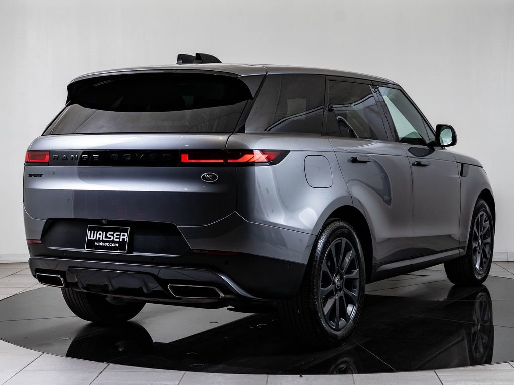 Used 2023 Gray Land Rover SE image 10