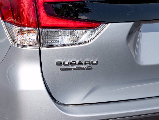 Used 2024 Ice Silver Metallic Subaru Sport image 12