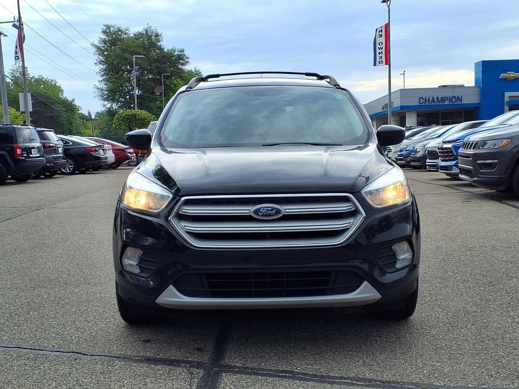 Used 2018 Ford Escape SE with VIN 1FMCU0GD9JUB40225 for sale in Howell, MI