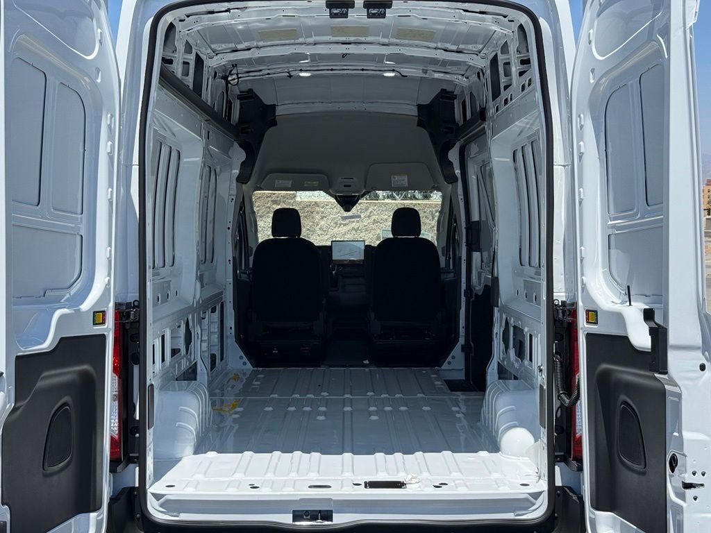 New 2026 Oxford White Ford Cargo Van image 14