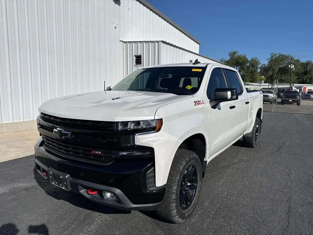 Used 2021 Pearl Chevrolet LT Trail Boss image 7