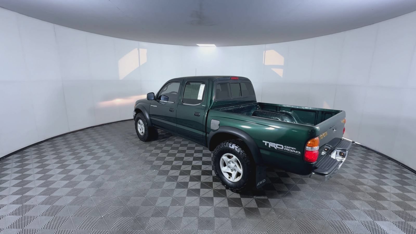 Used 2002 Green Toyota  image 7