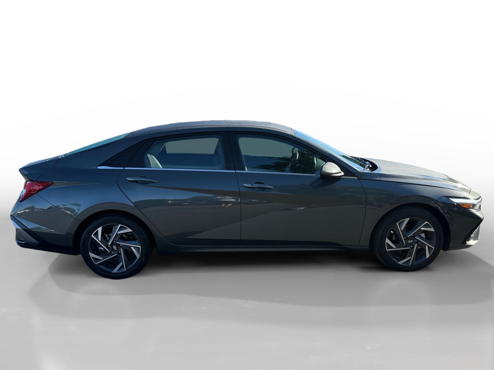 Used 2024 Gray Hyundai SEL image 6