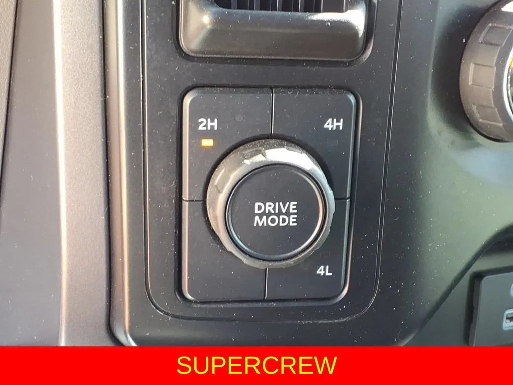 Used 2023 Gray Ford XLT image 10