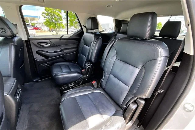 Used 2020 Silver Chevrolet LT image 19