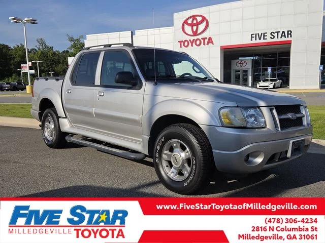 Used 2004 Silver Ford XLS image 1