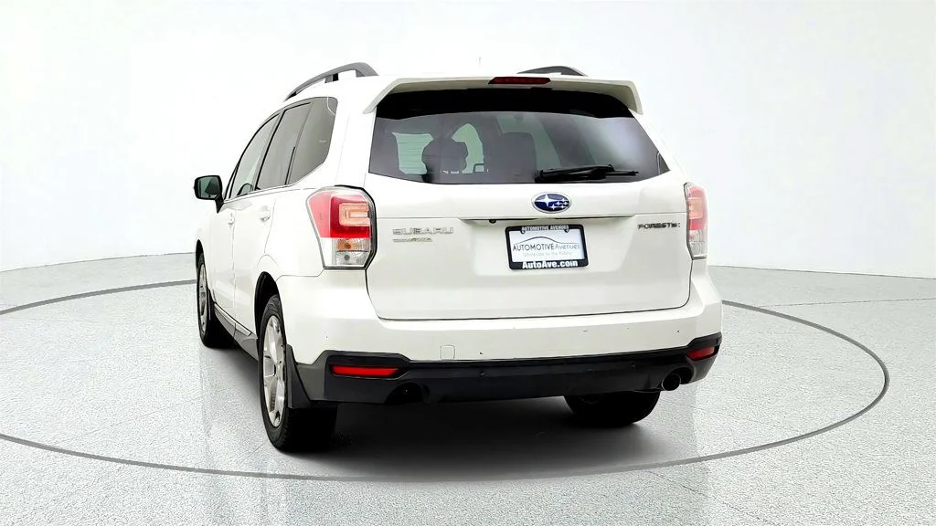 Used 2018 Crystal White Pearl Subaru 2.5i Touring CVT image 6