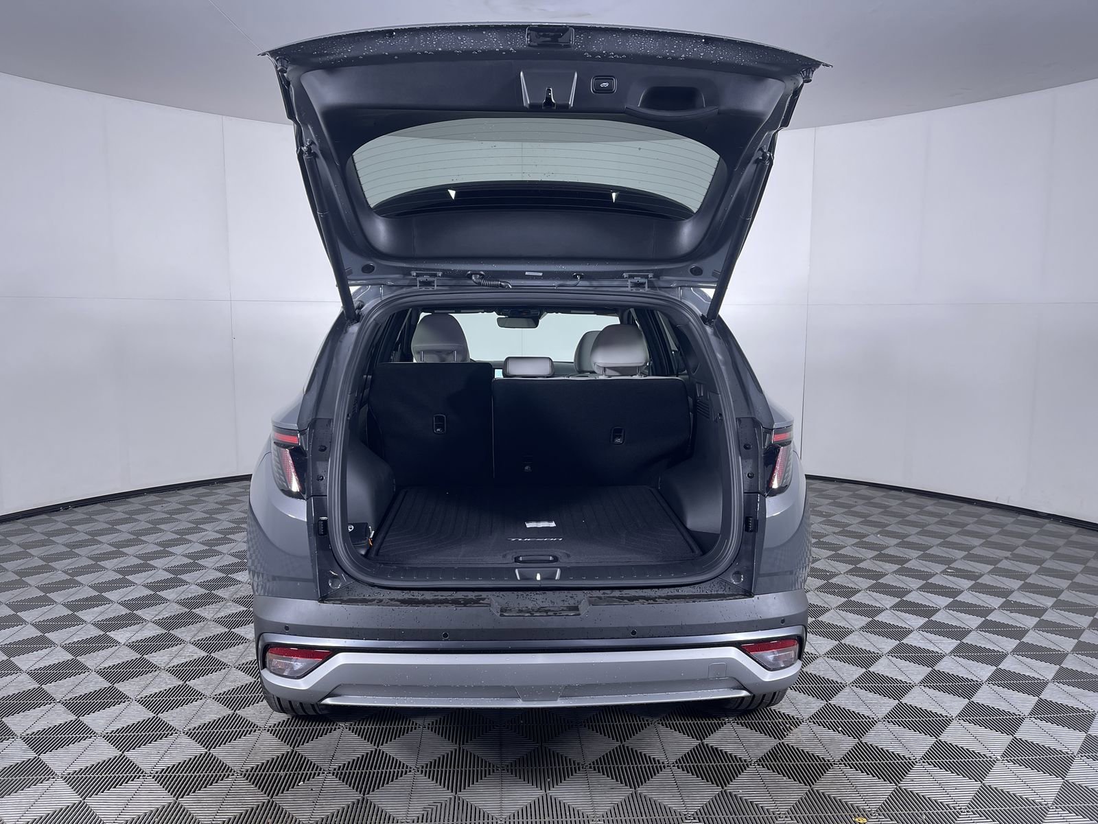 Certified Used 2026 Ecotronic Gray Hyundai Limited image 13