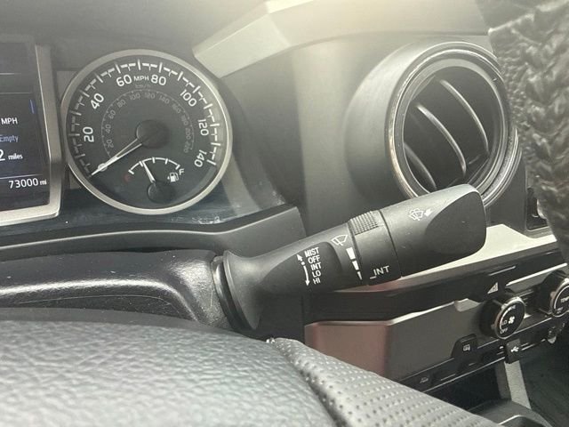 Used 2022 Silver Toyota SR5 image 27