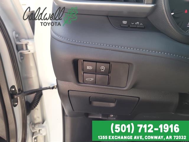2024 Toyota Highlander LE - Photo 17