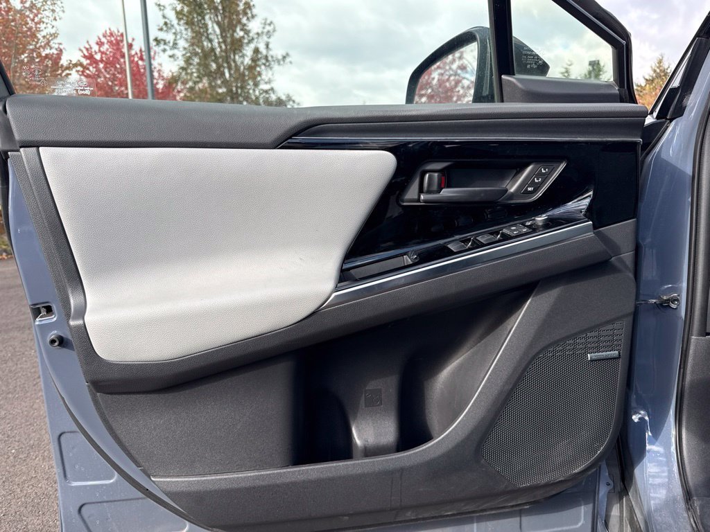 Used 2023 Harbor Mist Gray Pearl 2-Tone Subaru Touring image 17