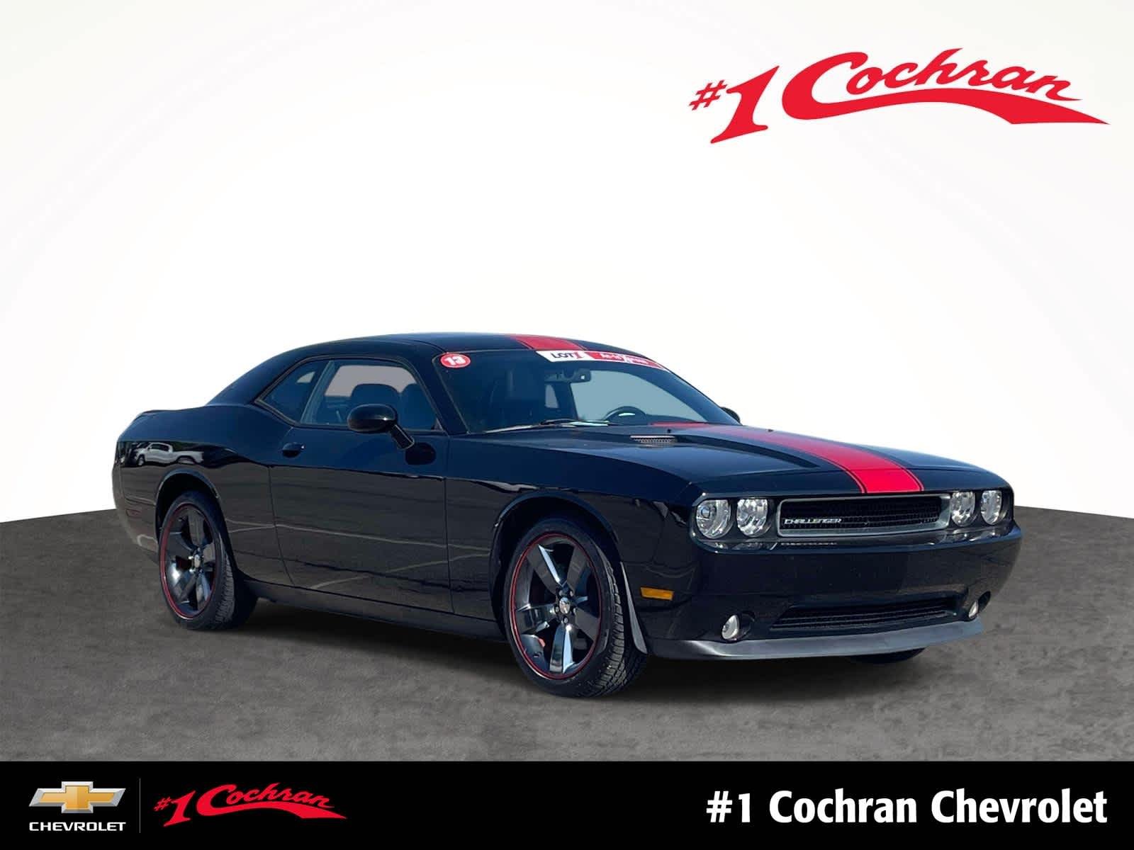 2013 Dodge Challenger SXT's photo
