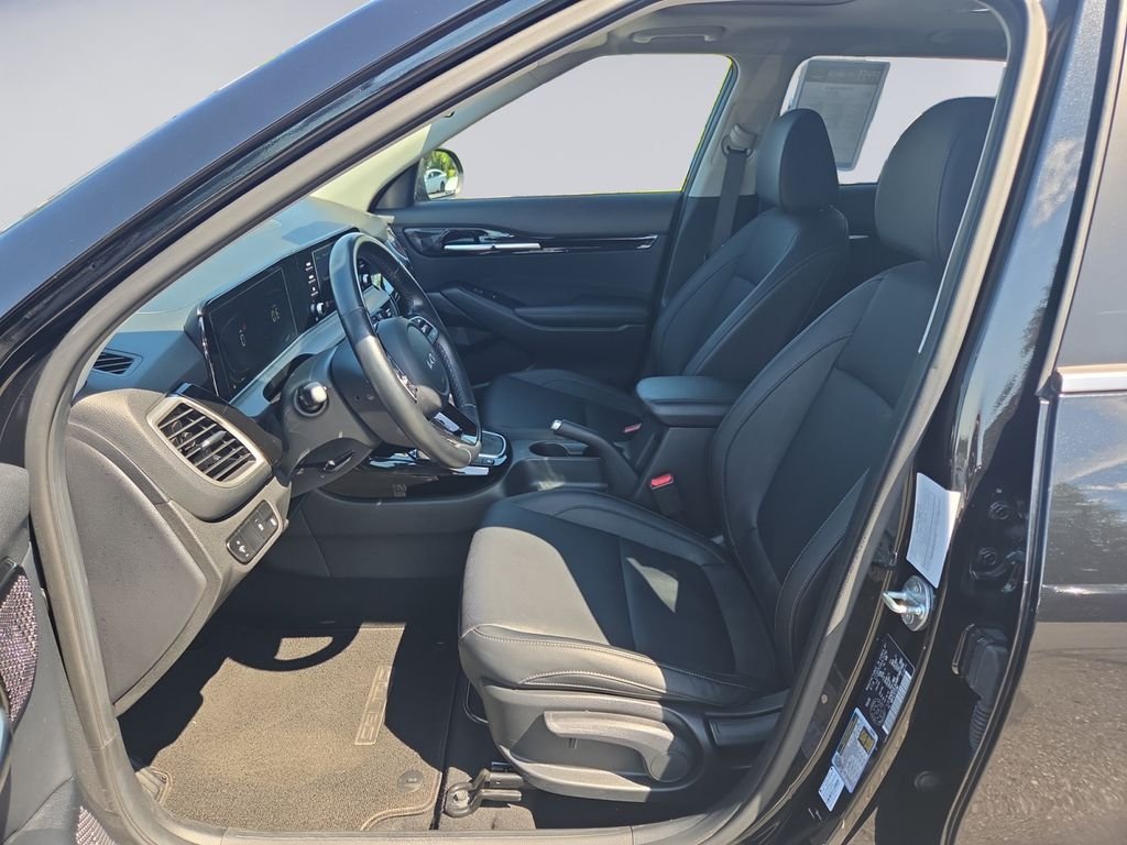 Used 2024 Black Kia S image 16