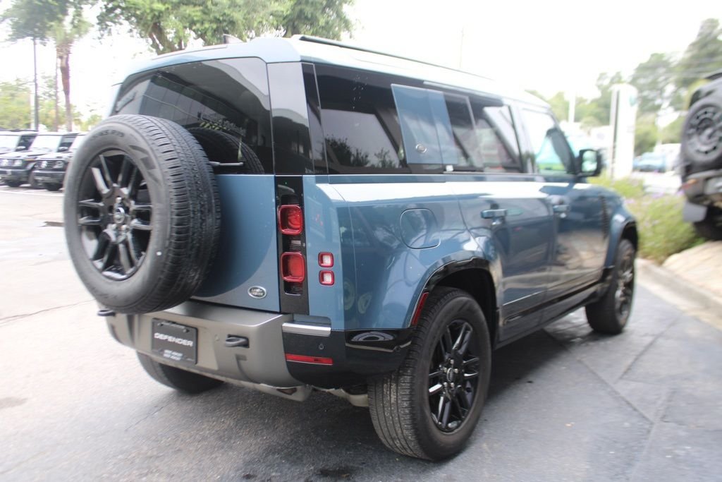 2022 Land Rover Defender X-Dynamic SE - Photo 6