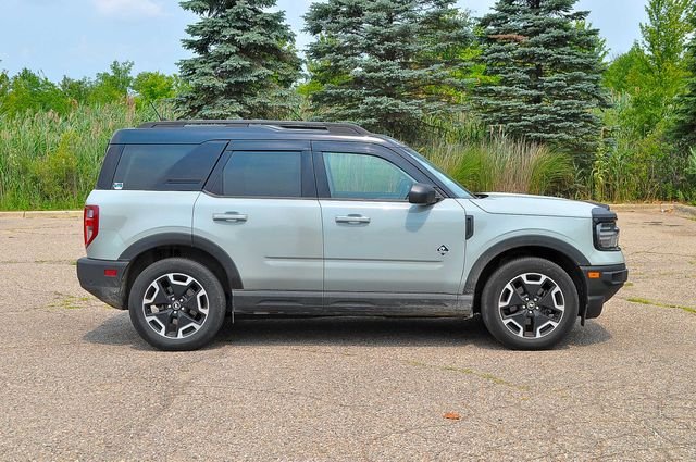 Used 2021 Green Ford Outer Banks image 2