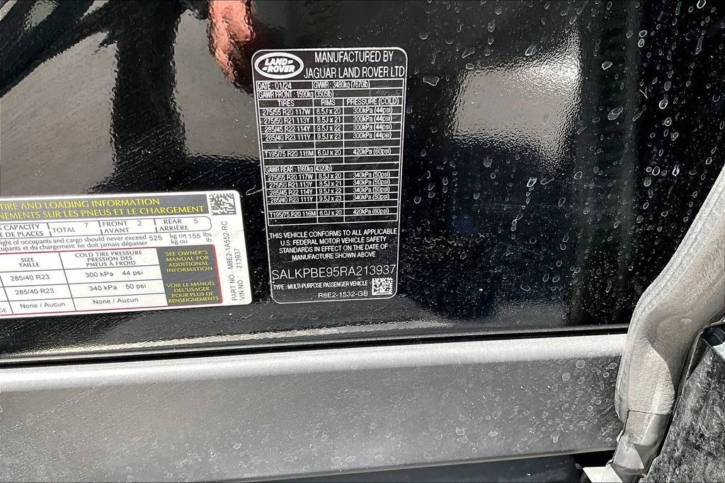Used 2024 Black Land Rover SE image 36