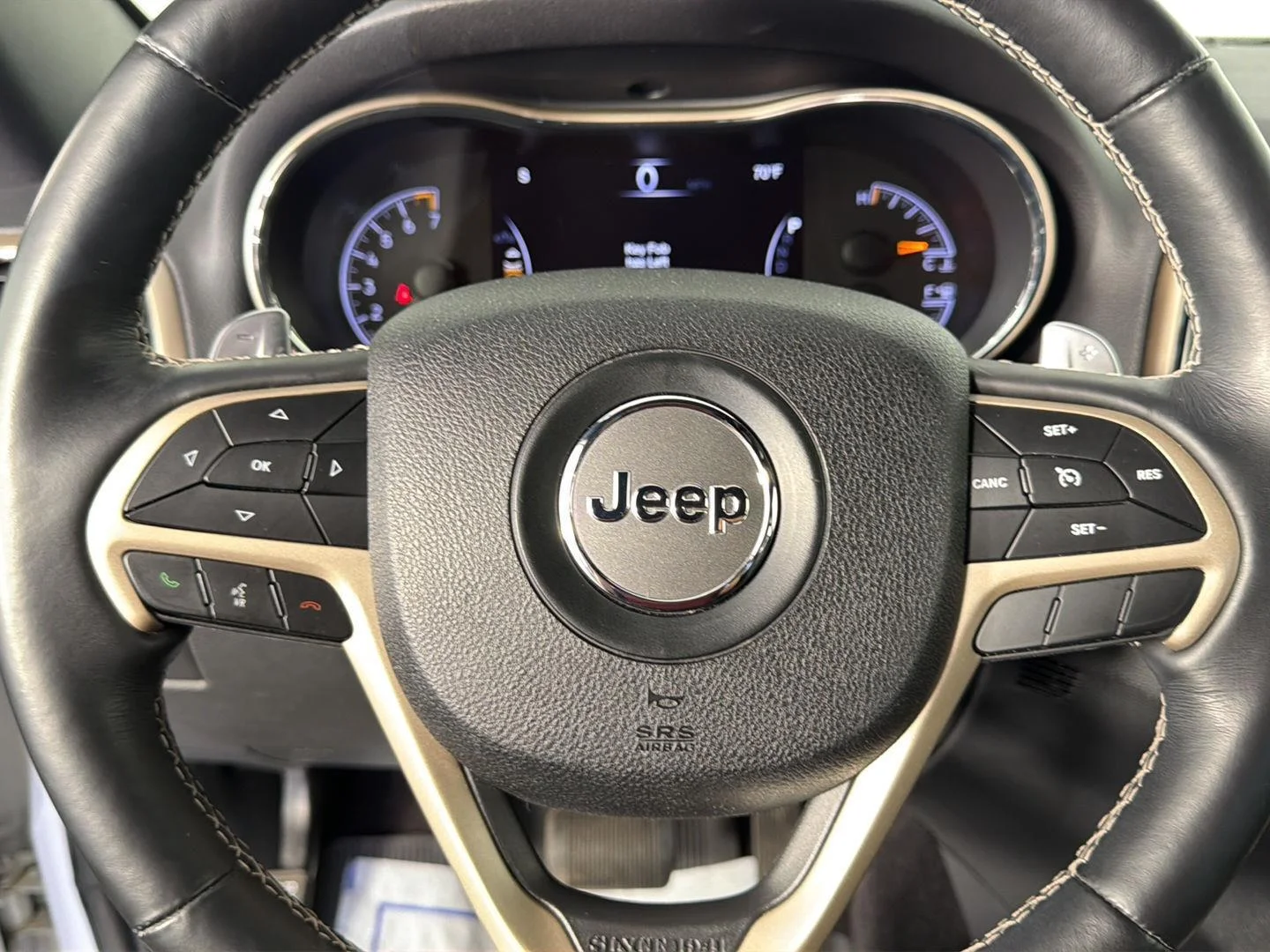 Used 2017 Bright White Clearcoat Jeep Limited image 41