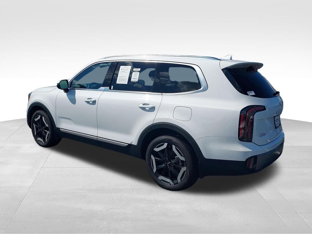 Used 2025 White Kia EX image 3