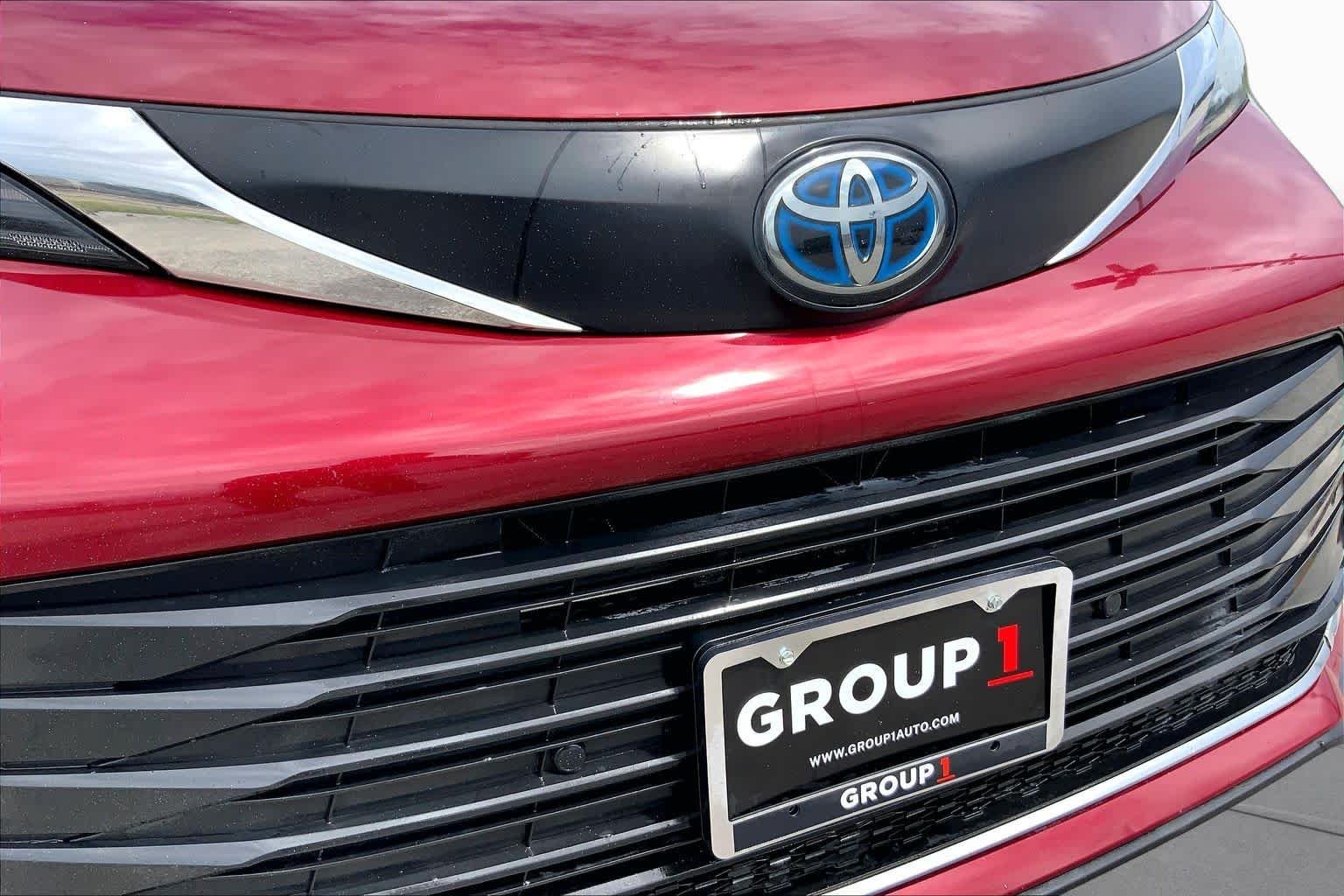Used 2023 Ruby Flare Pearl Toyota XLE image 28