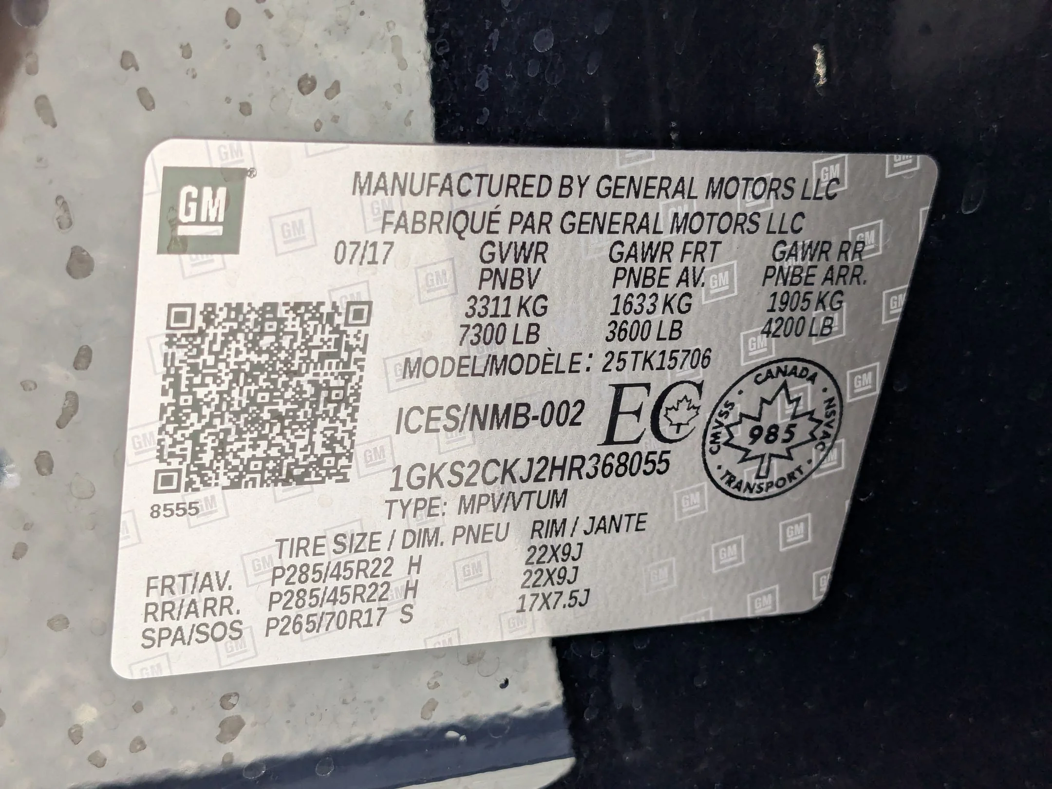 Used 2017 Onyx Black GMC Denali image 33