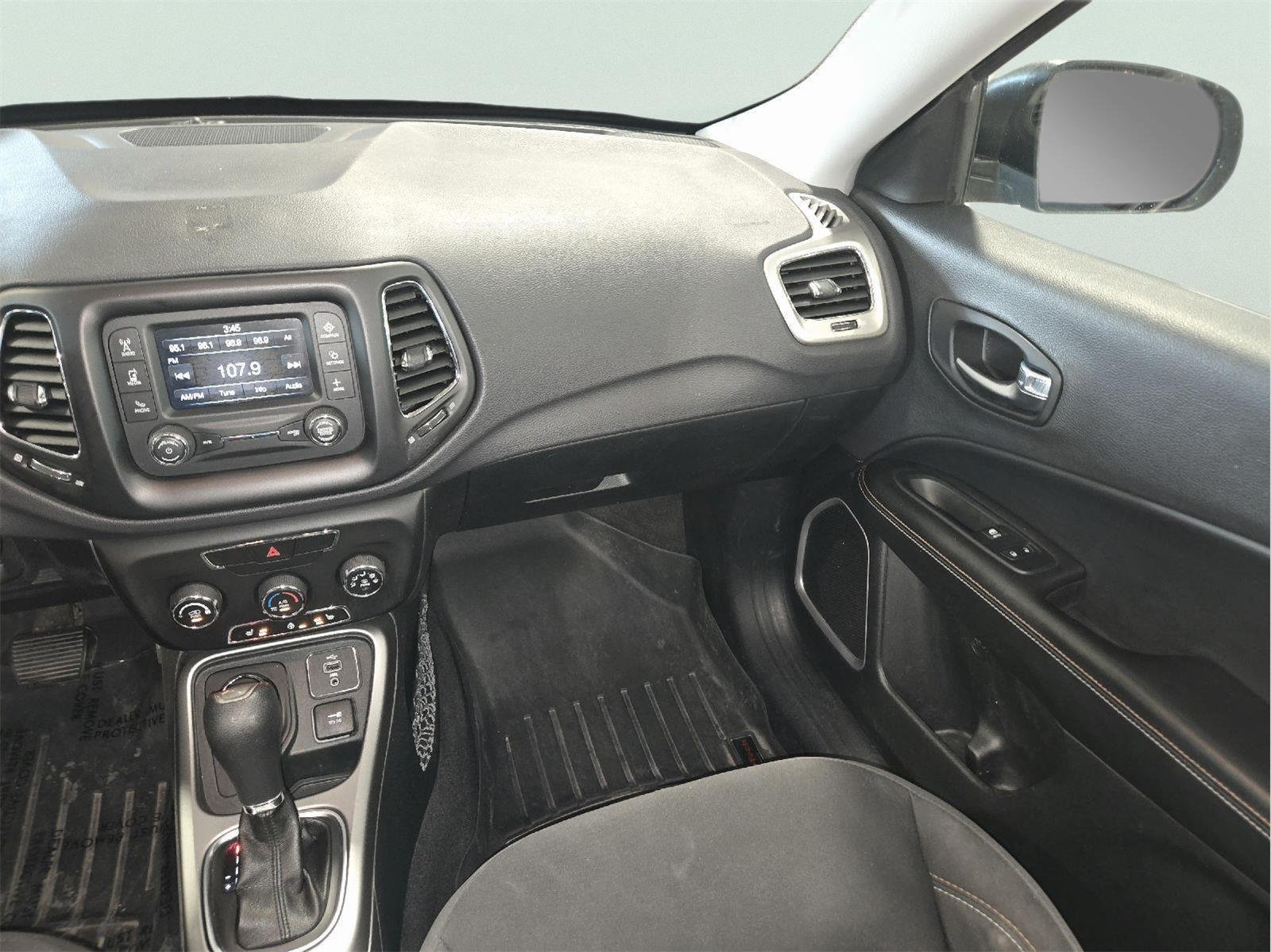 Used 2018 BLACK JEEP SPORT image 37