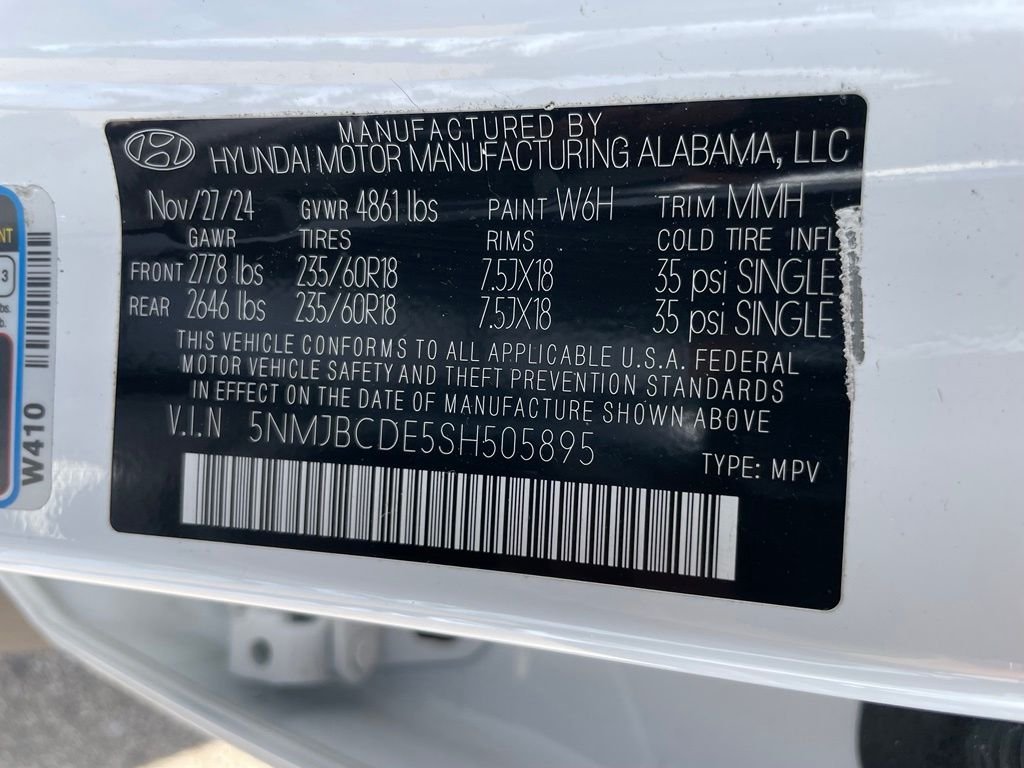 Used 2025 White Hyundai SEL image 34