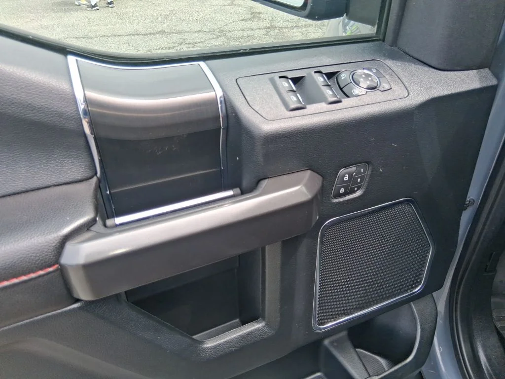 Used 2019 Black Ford Lariat image 10